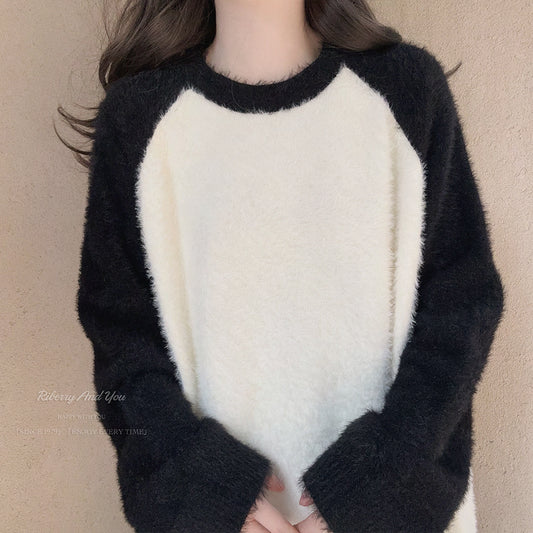 Imitation mink velvet black and white contrast sweater A41139