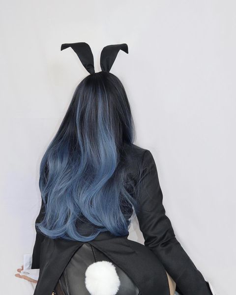 Faint blue wig A30468