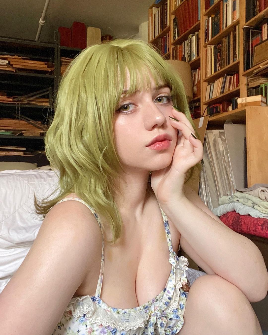 Green wig A30445