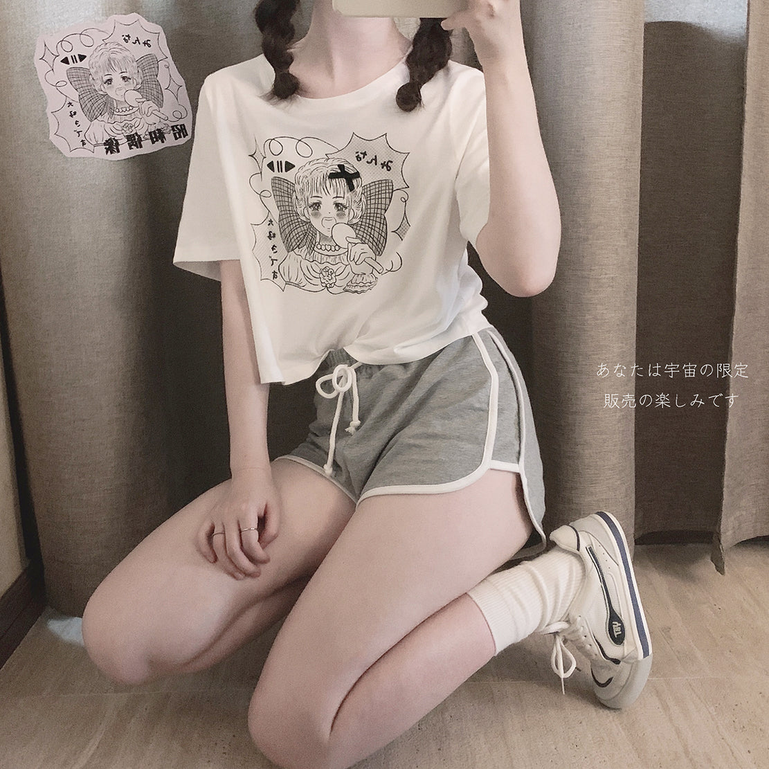 Black and white comic girl T-shirt A30845